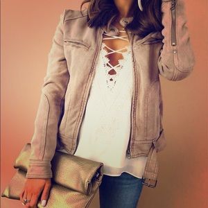 Meet your Posher, Cynthia